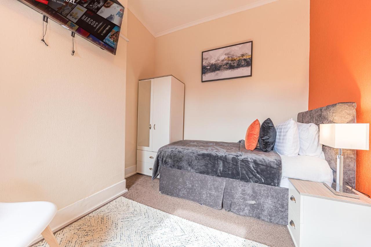 *King Bed* Luxury City Centre House Barrow-in-Furness Exterior photo