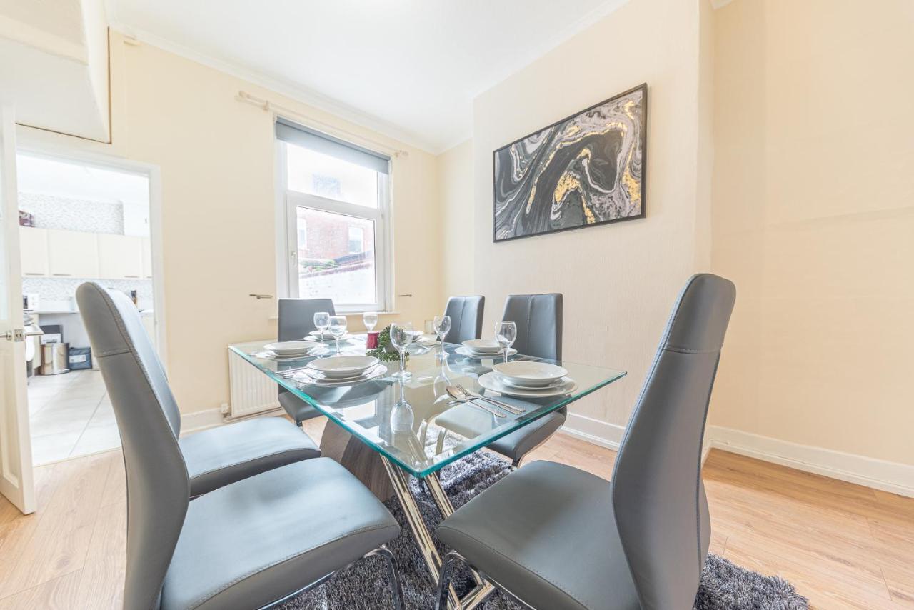 *King Bed* Luxury City Centre House Barrow-in-Furness Exterior photo