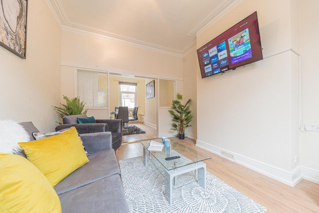 *King Bed* Luxury City Centre House Barrow-in-Furness Exterior photo