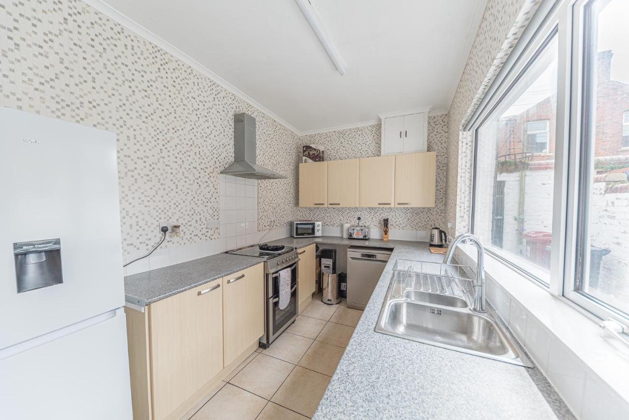 *King Bed* Luxury City Centre House Barrow-in-Furness Exterior photo